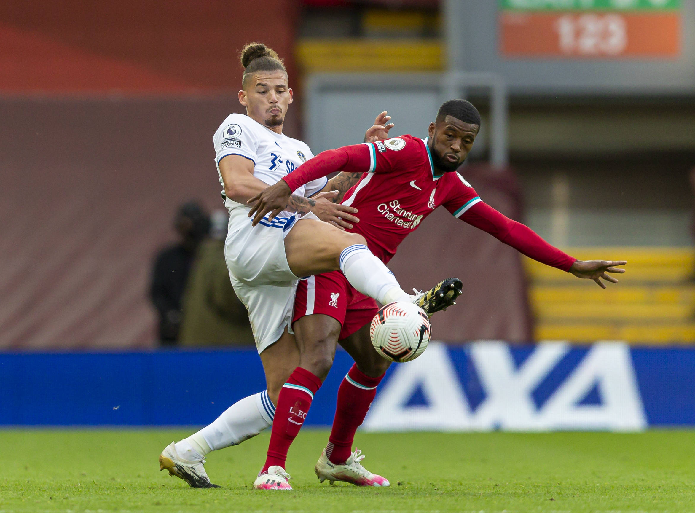 足球无疑成 足球无疑成